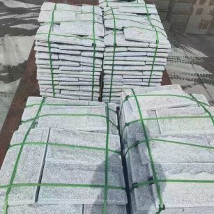 临汾 芝麻白蘑菇石装车出货