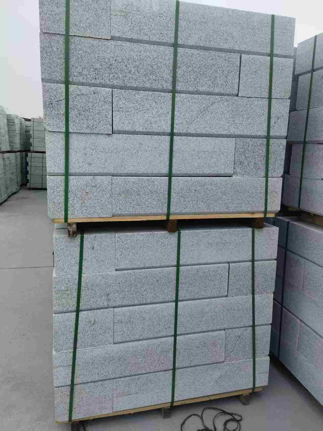 临汾芝麻白路沿石