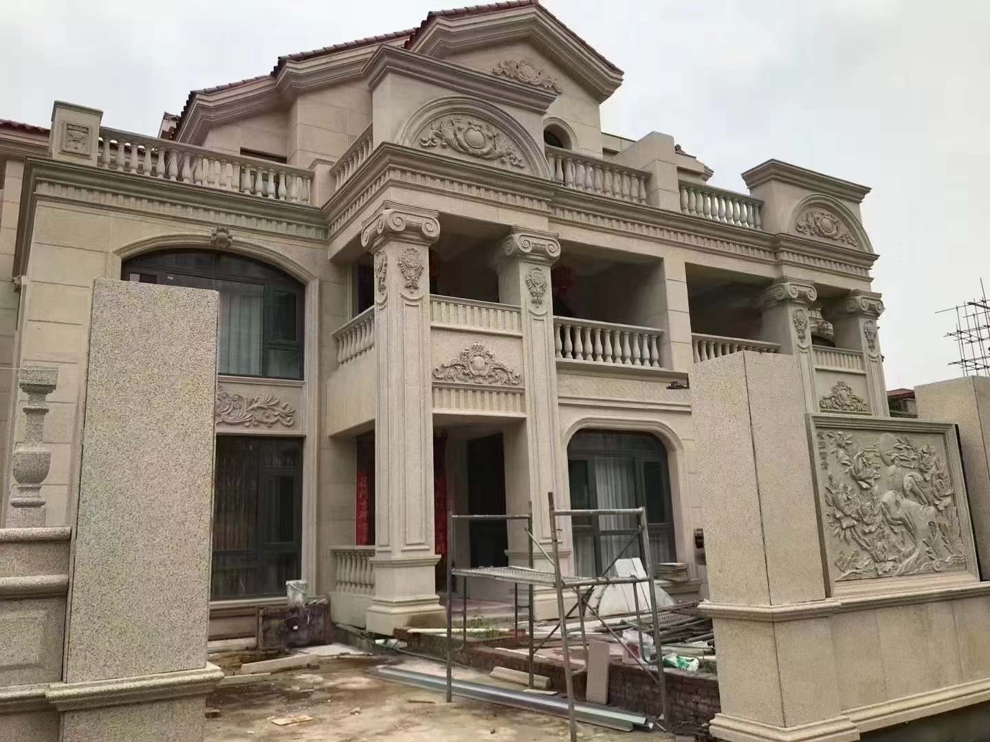 临汾黄金麻别墅外墙安装效果