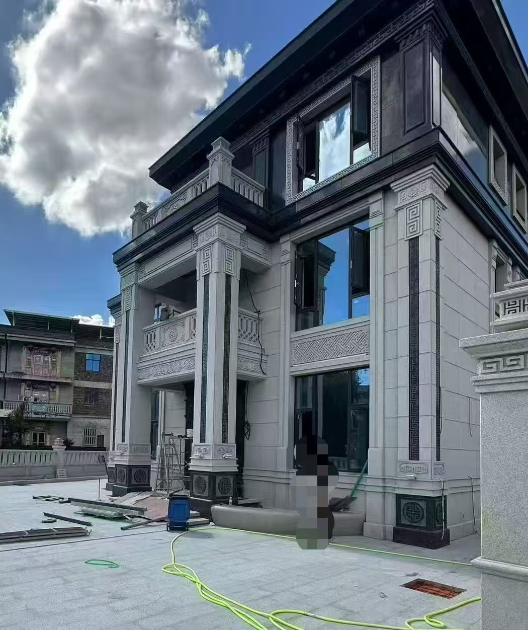 临汾 别墅干挂，芝麻白与芝麻黑完美配合