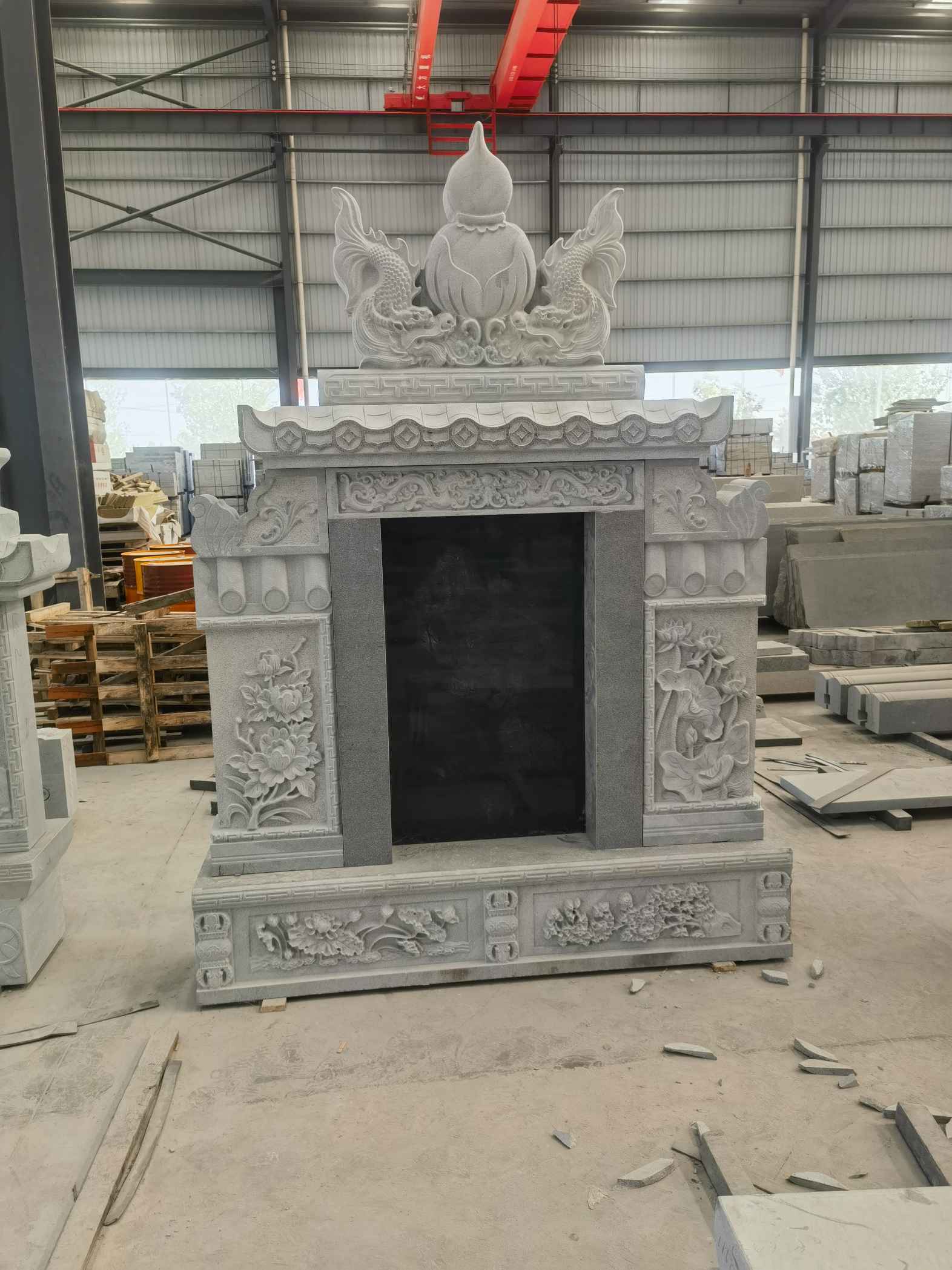 临汾 芝麻灰高档墓碑、土墓，一套也支持定做