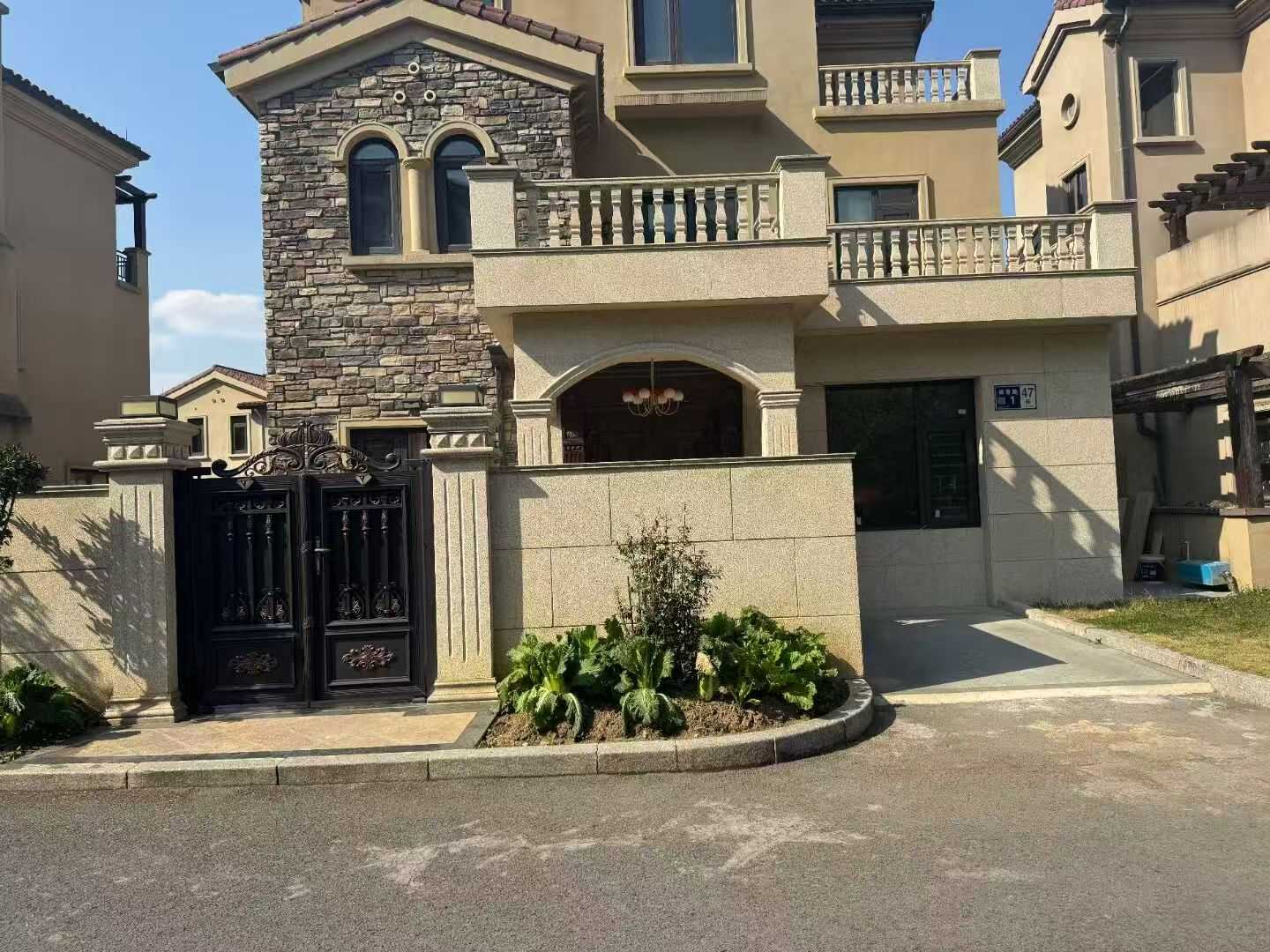 临汾黄金麻别墅干挂效果展示