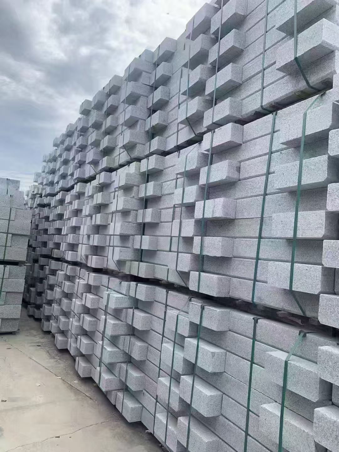 临汾 芝麻灰侧石