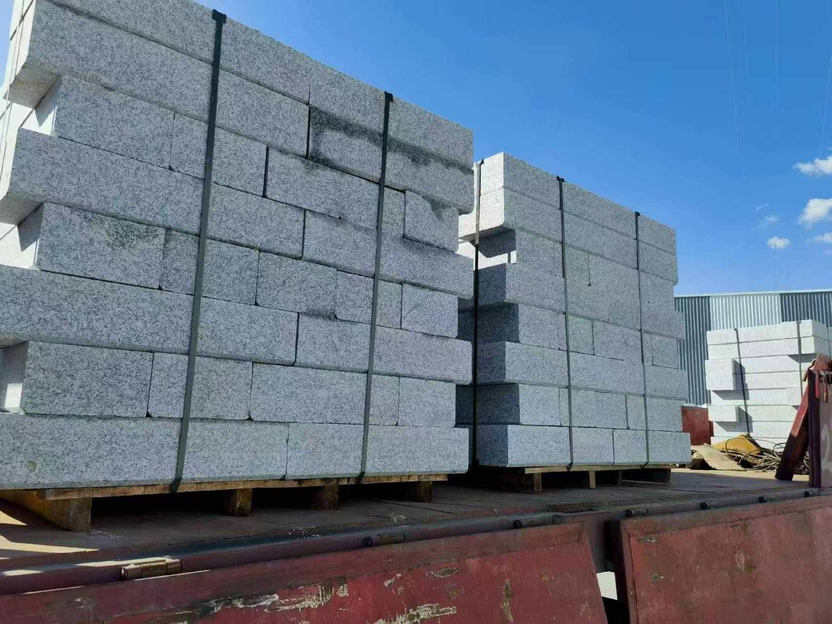 临汾 路沿石装车出货