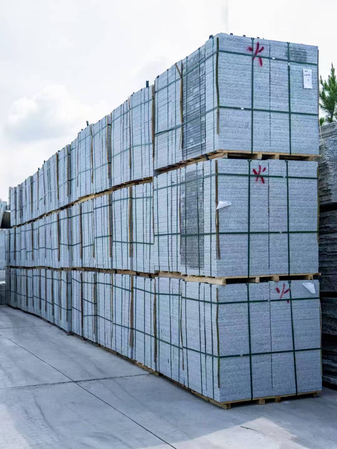 临汾 芙蓉白3公分火烧地铺成品300*600