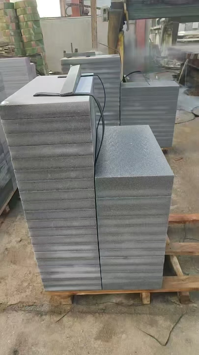 临汾 芝麻灰火烧面300*600*50地铺石材